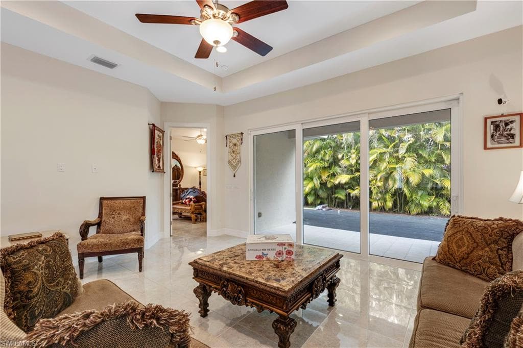 2769 Linda Dr, Naples, FL 34112-11
