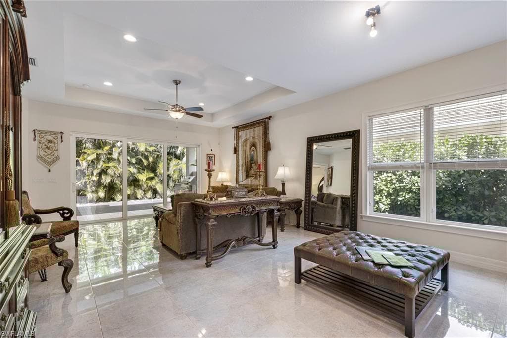 2769 Linda Dr, Naples, FL 34112-13