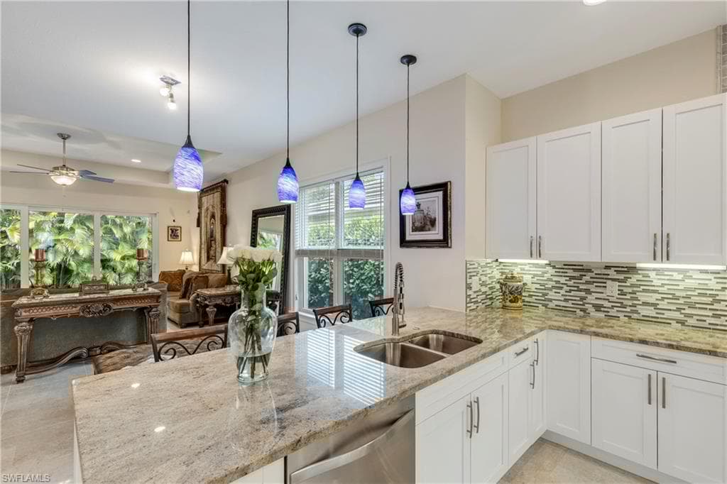 2769 Linda Dr, Naples, FL 34112-16