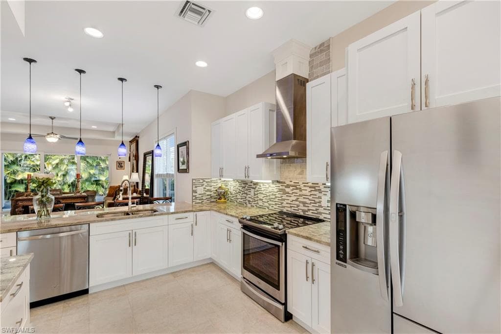2769 Linda Dr, Naples, FL 34112-17