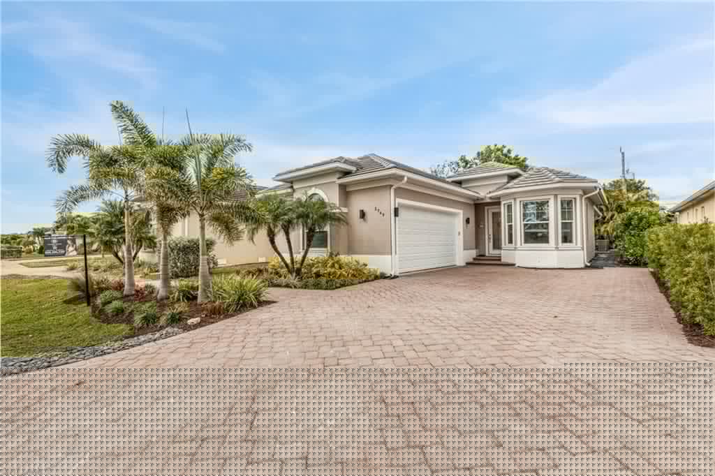 2769 Linda Dr, Naples, FL 34112-4