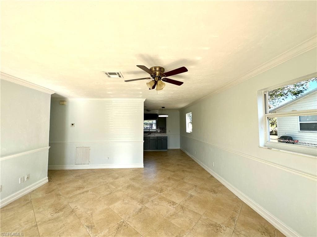 5369 Gilchrist St, Naples, FL 34113-11