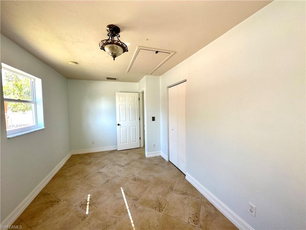 5369 Gilchrist St, Naples, FL 34113-15