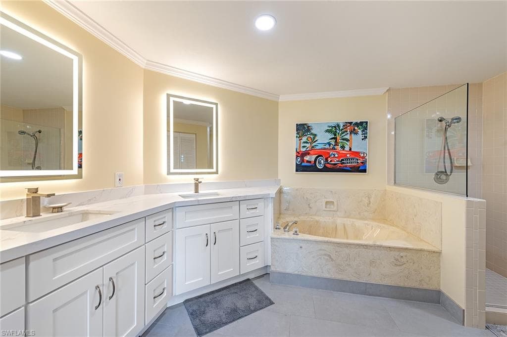 6290 Bellerive Ave 102, Naples, FL 34119-10