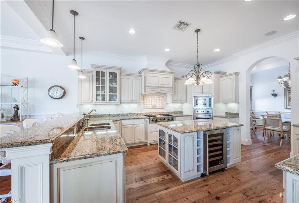 165 Broad Ave S, Naples, FL 34102-14