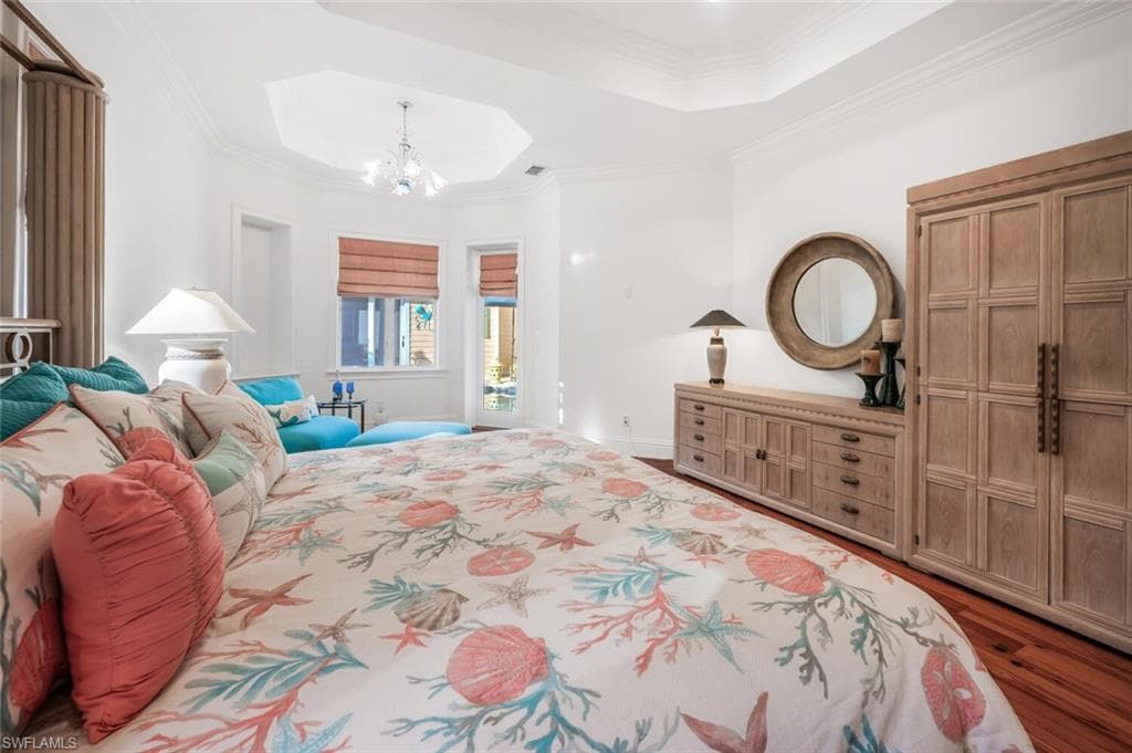 165 Broad Ave S, Naples, FL 34102-22