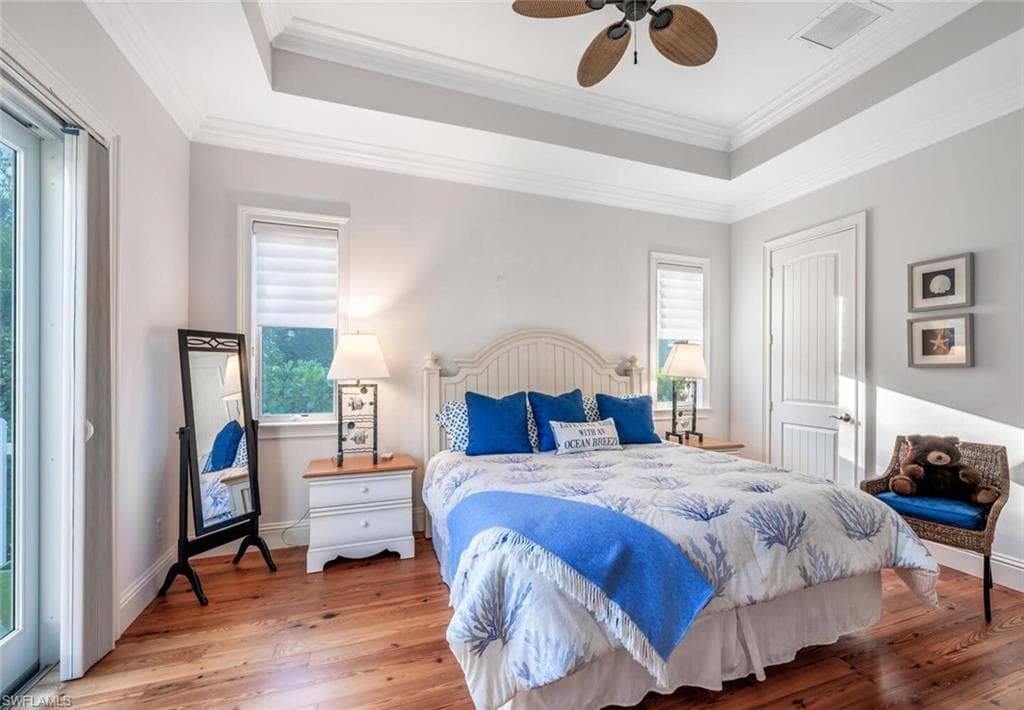 165 Broad Ave S, Naples, FL 34102-31