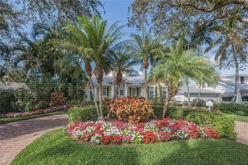 165 Broad Ave S, Naples, FL 34102-3