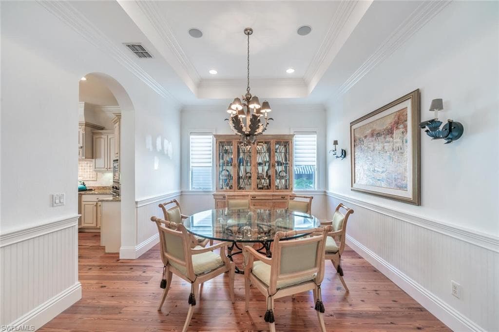 165 Broad Ave S, Naples, FL 34102-8