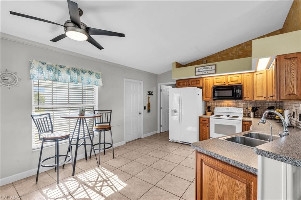 4832 24th Ave, Cape Coral, FL 33914-9