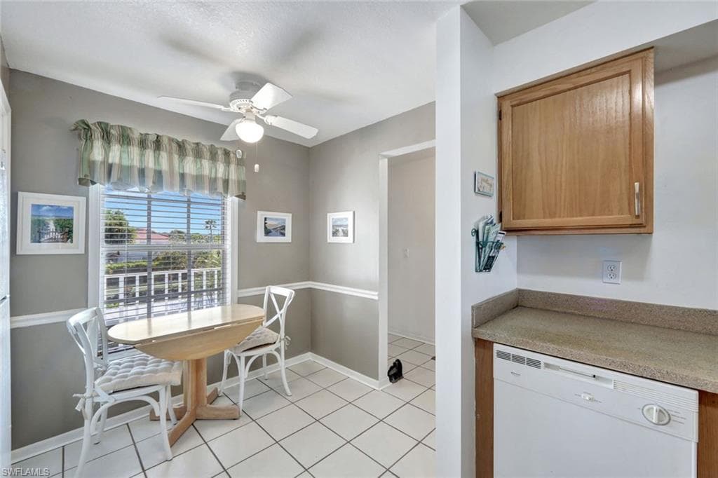 9580 Victoria Ln A306, Naples, FL 34109-14