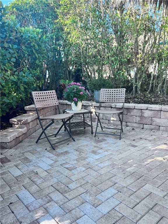 13572 Snook Cir, Naples, FL 34114-9