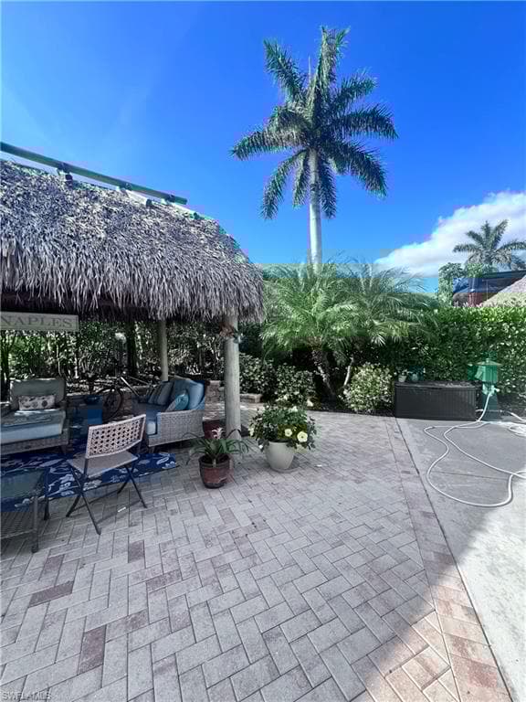13572 Snook Cir, Naples, FL 34114-11