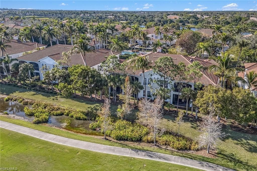 9026 Cascada Way 102, Naples, FL 34114-32
