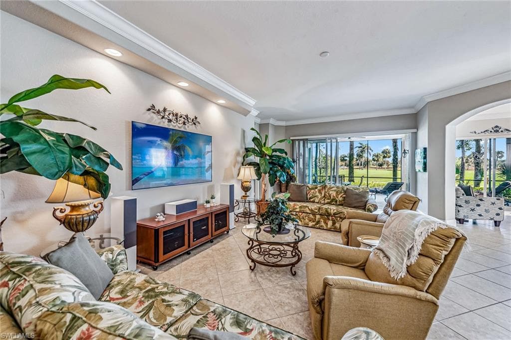 9026 Cascada Way 102, Naples, FL 34114-3