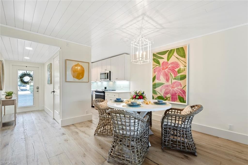 676 Broad Ave S J676, Naples, FL 34102-4