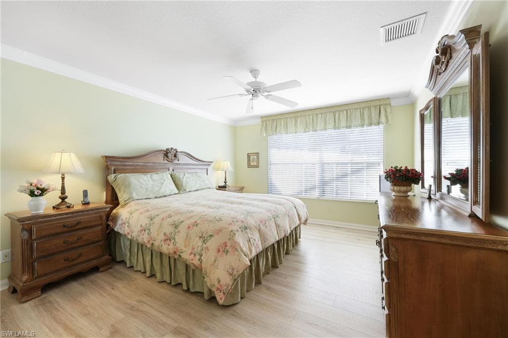 5406 Guadeloupe Way, Naples, FL 34119-15