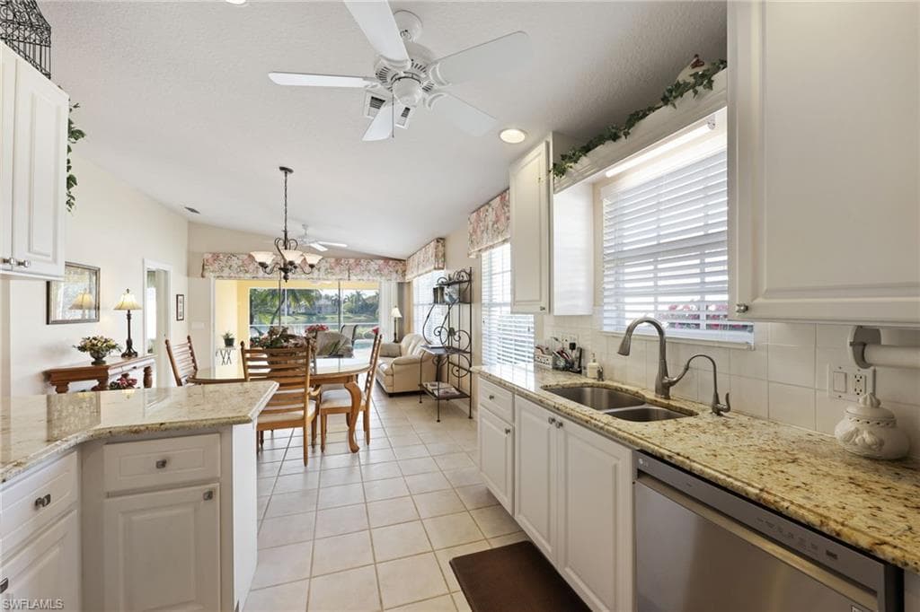 5406 Guadeloupe Way, Naples, FL 34119-8