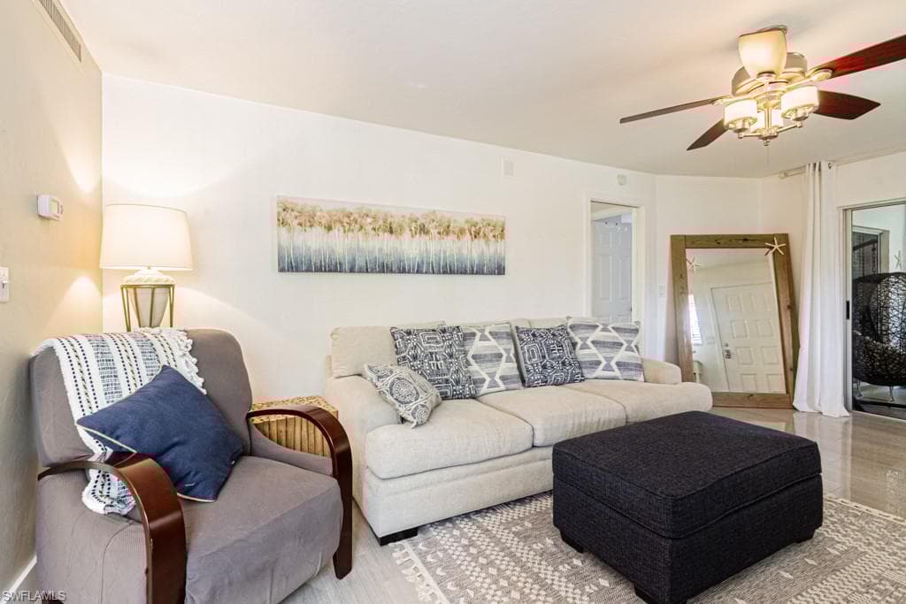 3126 Kings Lake Blvd 7541, Naples, FL 34112-11