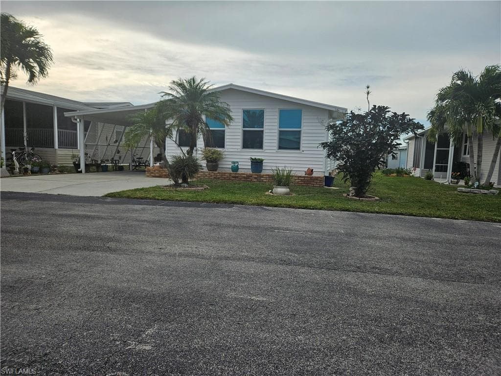 14 Peridot Ave 14pt, Naples, FL 34114-3