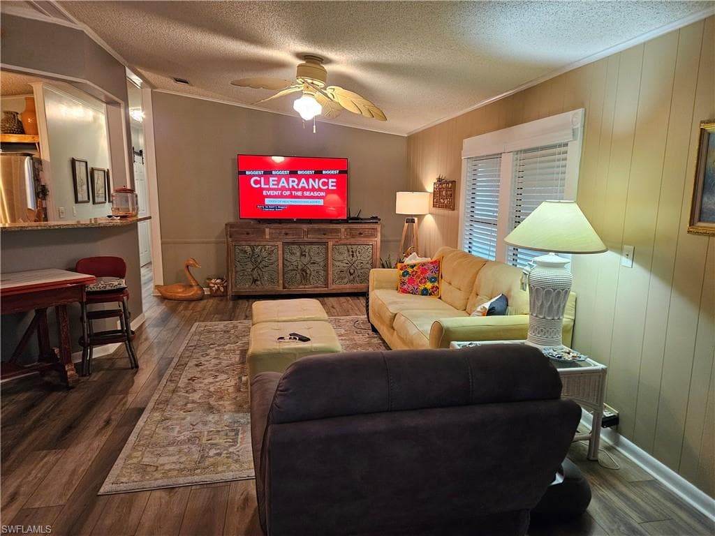 14 Peridot Ave 14pt, Naples, FL 34114-7