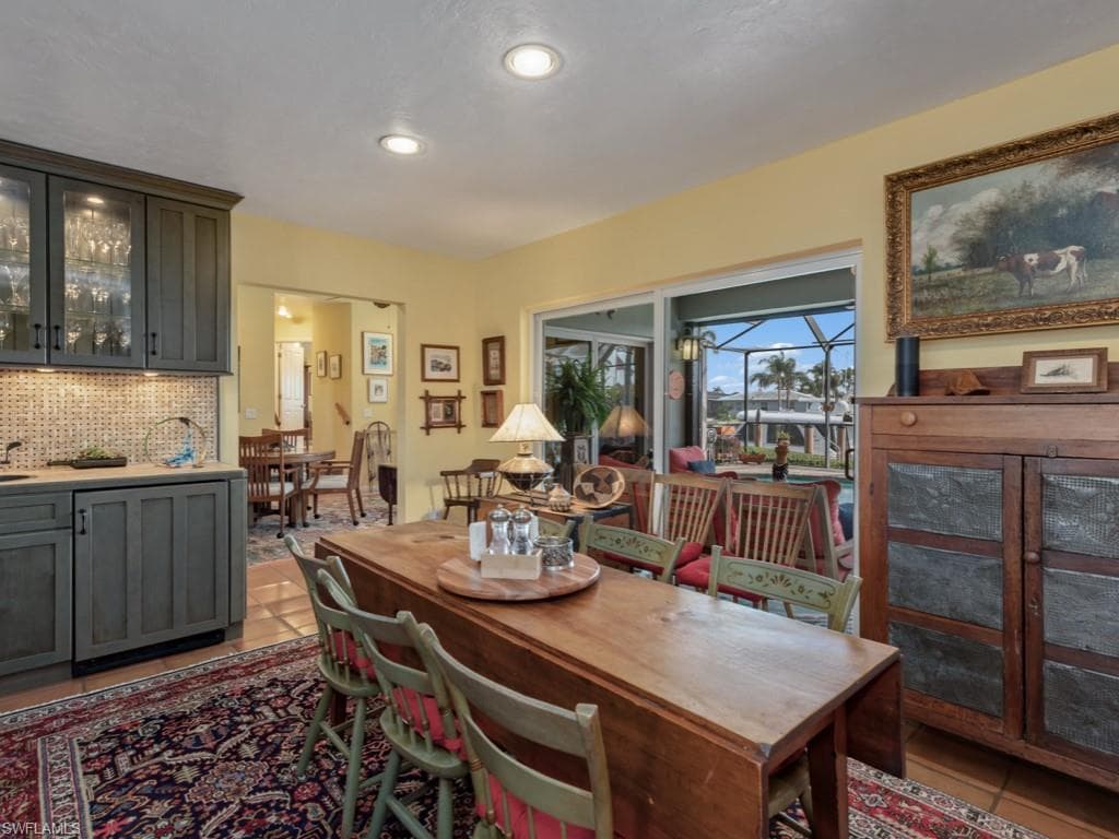 916 Sundrop Ct, Marco Island, FL 34145-25