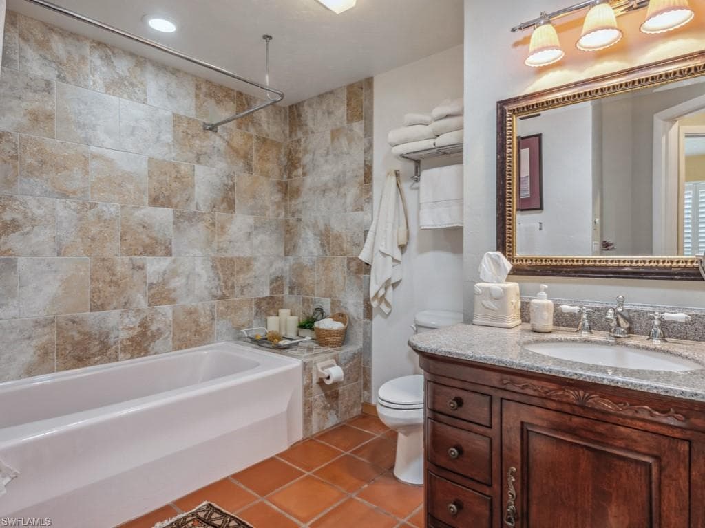 916 Sundrop Ct, Marco Island, FL 34145-32