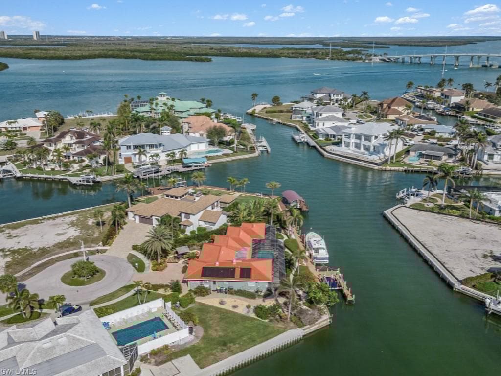 916 Sundrop Ct, Marco Island, FL 34145-4