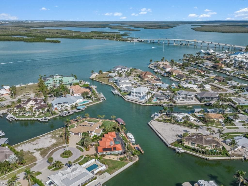 916 Sundrop Ct, Marco Island, FL 34145-5