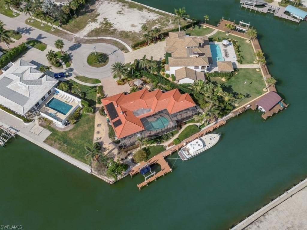 916 Sundrop Ct, Marco Island, FL 34145-7
