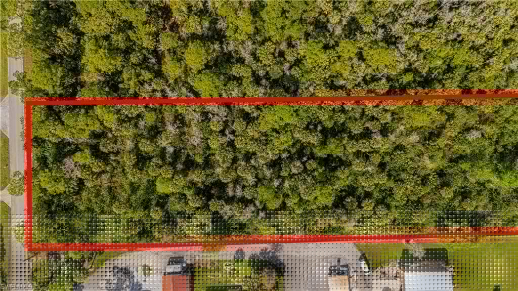 320 3rd St NW, Naples, FL 34120-10