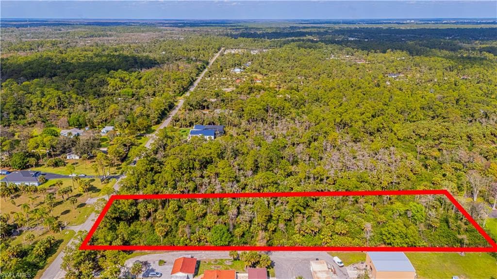 320 3rd St NW, Naples, FL 34120-11