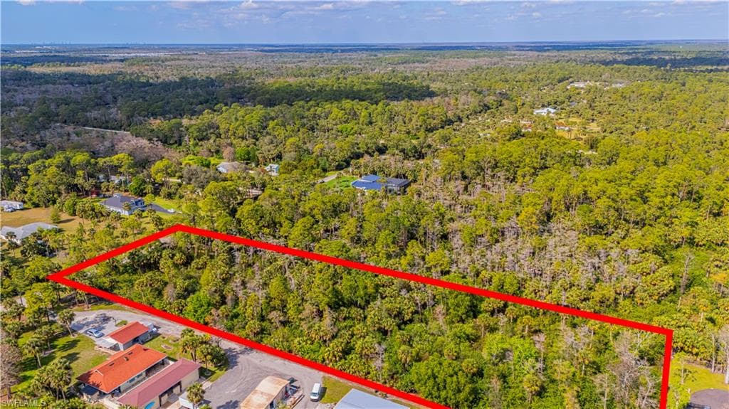 320 3rd St NW, Naples, FL 34120-12