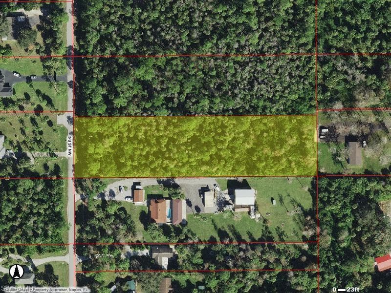 320 3rd St NW, Naples, FL 34120-2