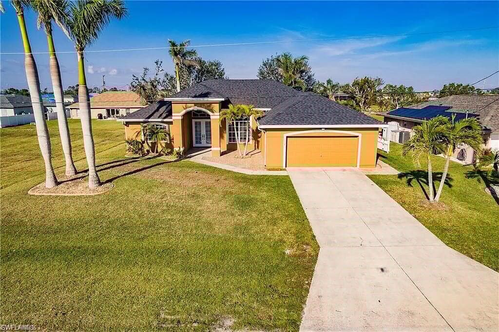 1208 14th Ave, Cape Coral, FL 33993-2