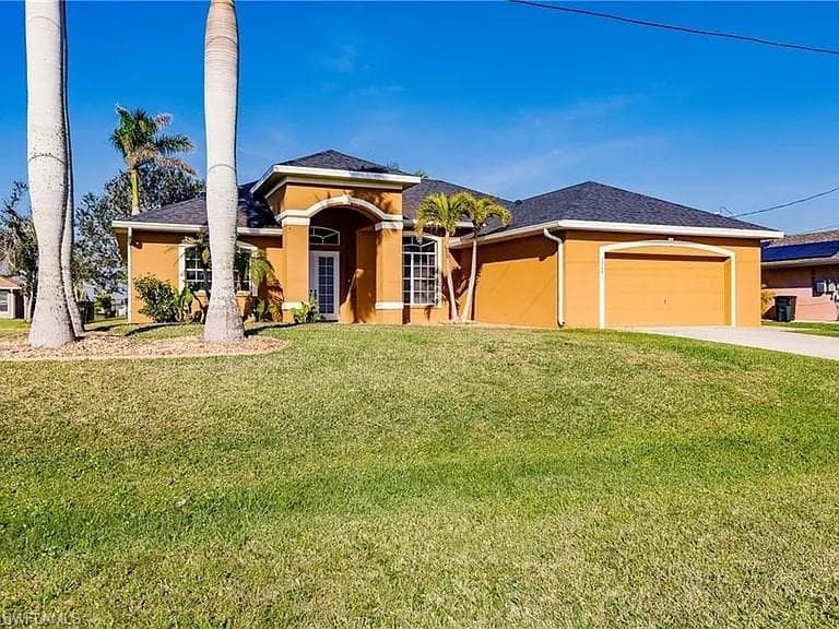 1208 14th Ave, Cape Coral, FL 33993-4