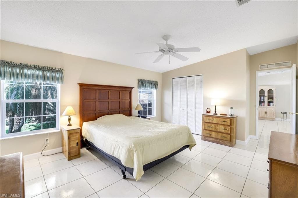 255 Riverwood Rd, Naples, FL 34114-10