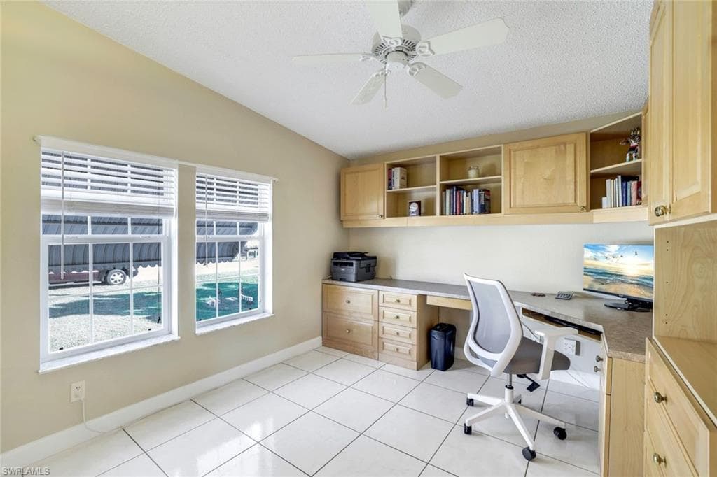 255 Riverwood Rd, Naples, FL 34114-18