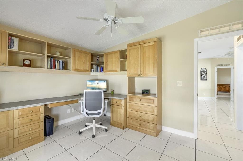 255 Riverwood Rd, Naples, FL 34114-19