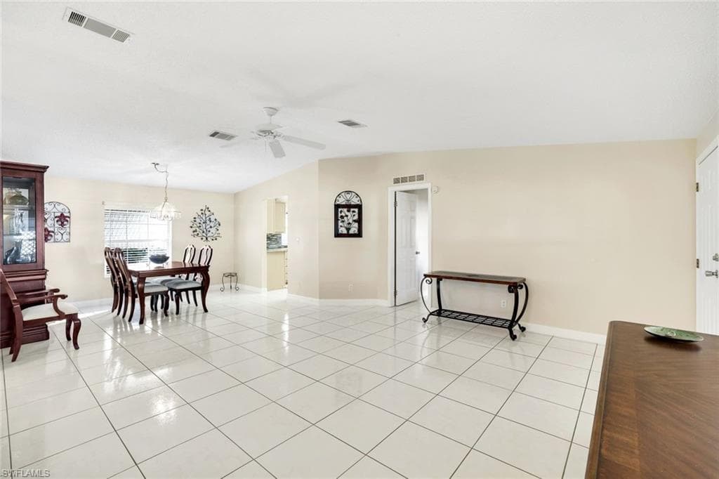 255 Riverwood Rd, Naples, FL 34114-4