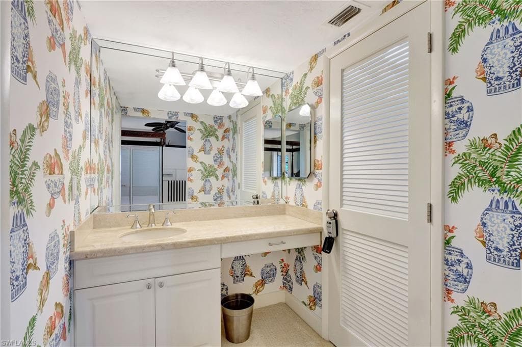 1818 Kings Lake Blvd 103, Naples, fl 34112-27