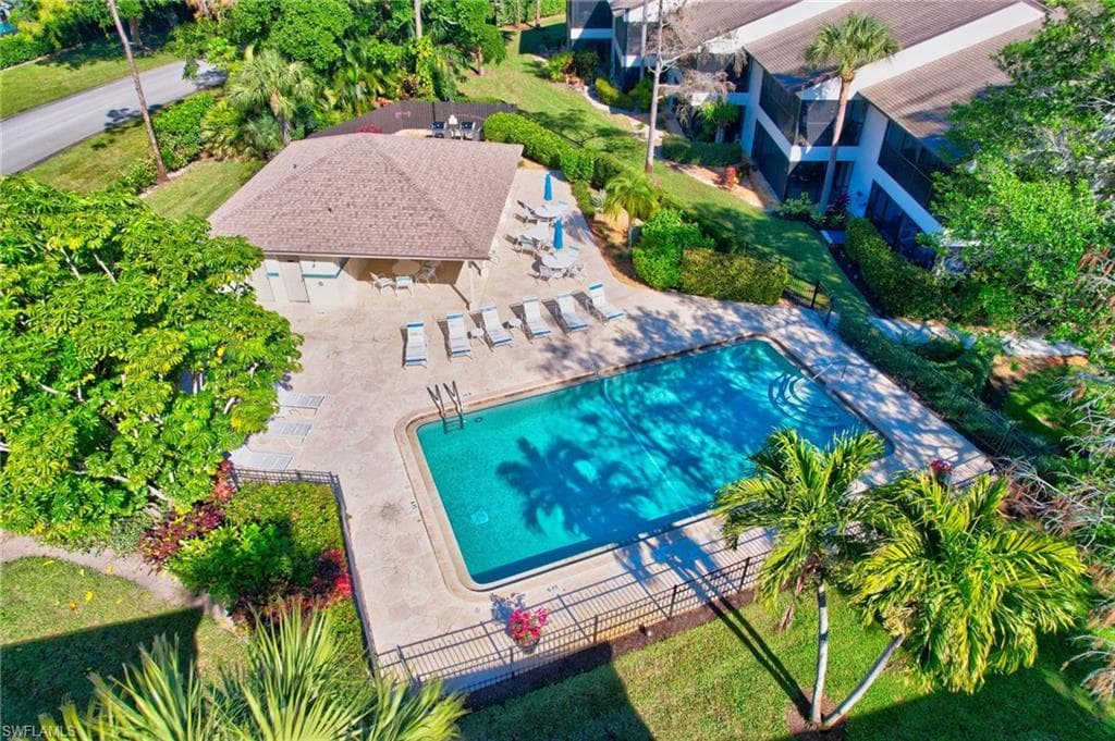 1818 Kings Lake Blvd 103, Naples, fl 34112-37