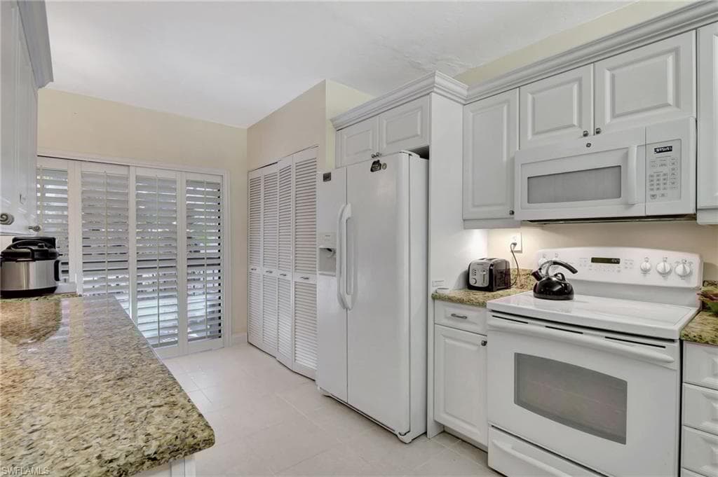 1818 Kings Lake Blvd 103, Naples, fl 34112-4