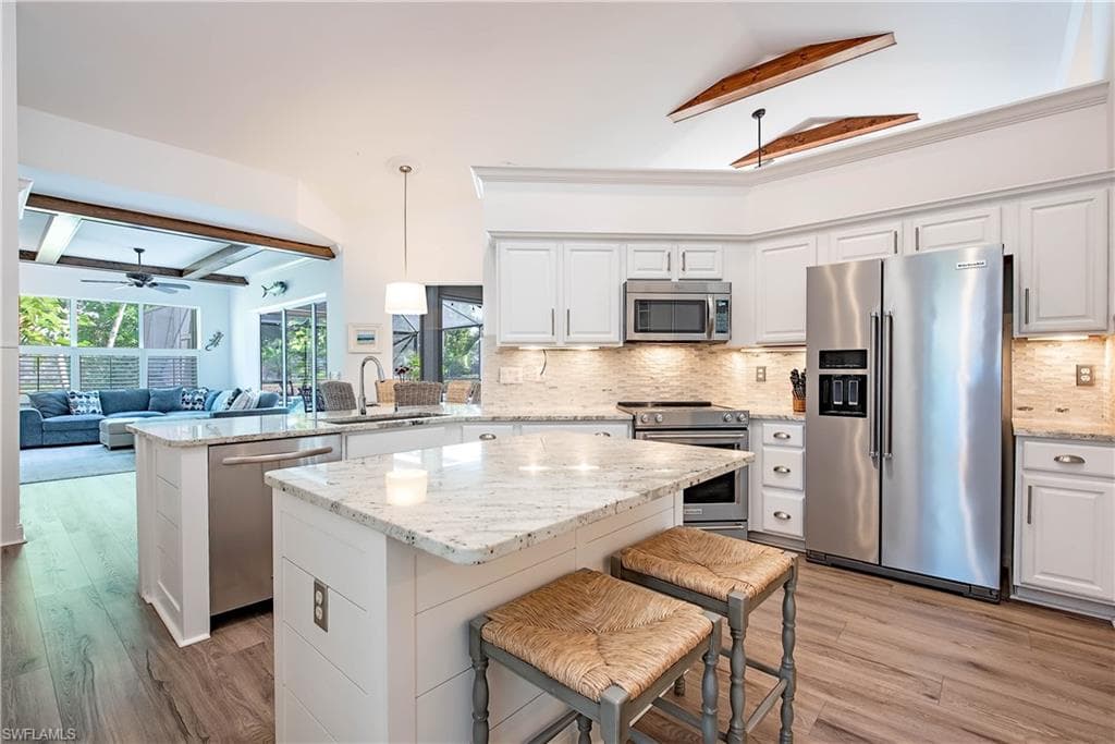 6538 Chestnut Cir, Naples, FL 34109-10