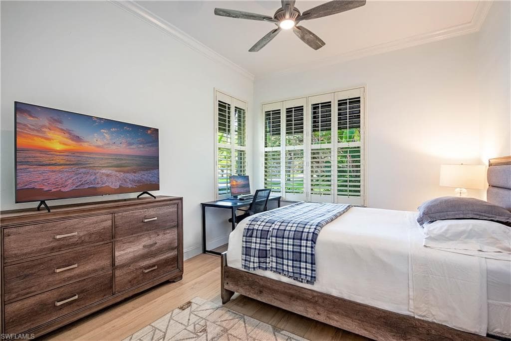 6538 Chestnut Cir, Naples, FL 34109-16