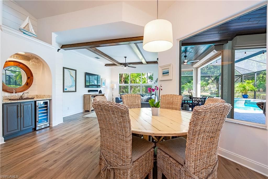 6538 Chestnut Cir, Naples, FL 34109-7