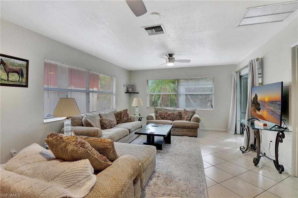 816 104th Ave N, Naples, FL 34108-10