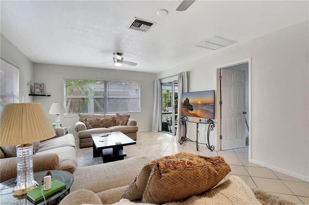 816 104th Ave N, Naples, FL 34108-11