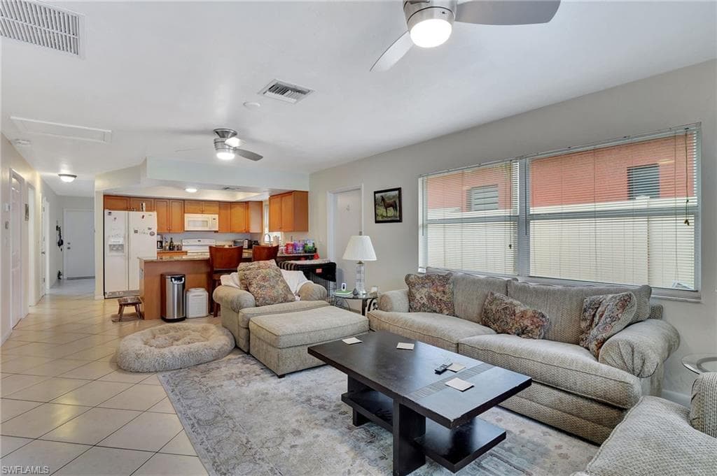 816 104th Ave N, Naples, FL 34108-12