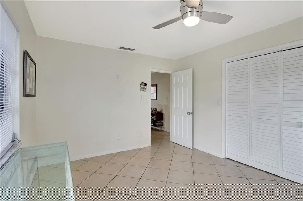 816 104th Ave N, Naples, FL 34108-24